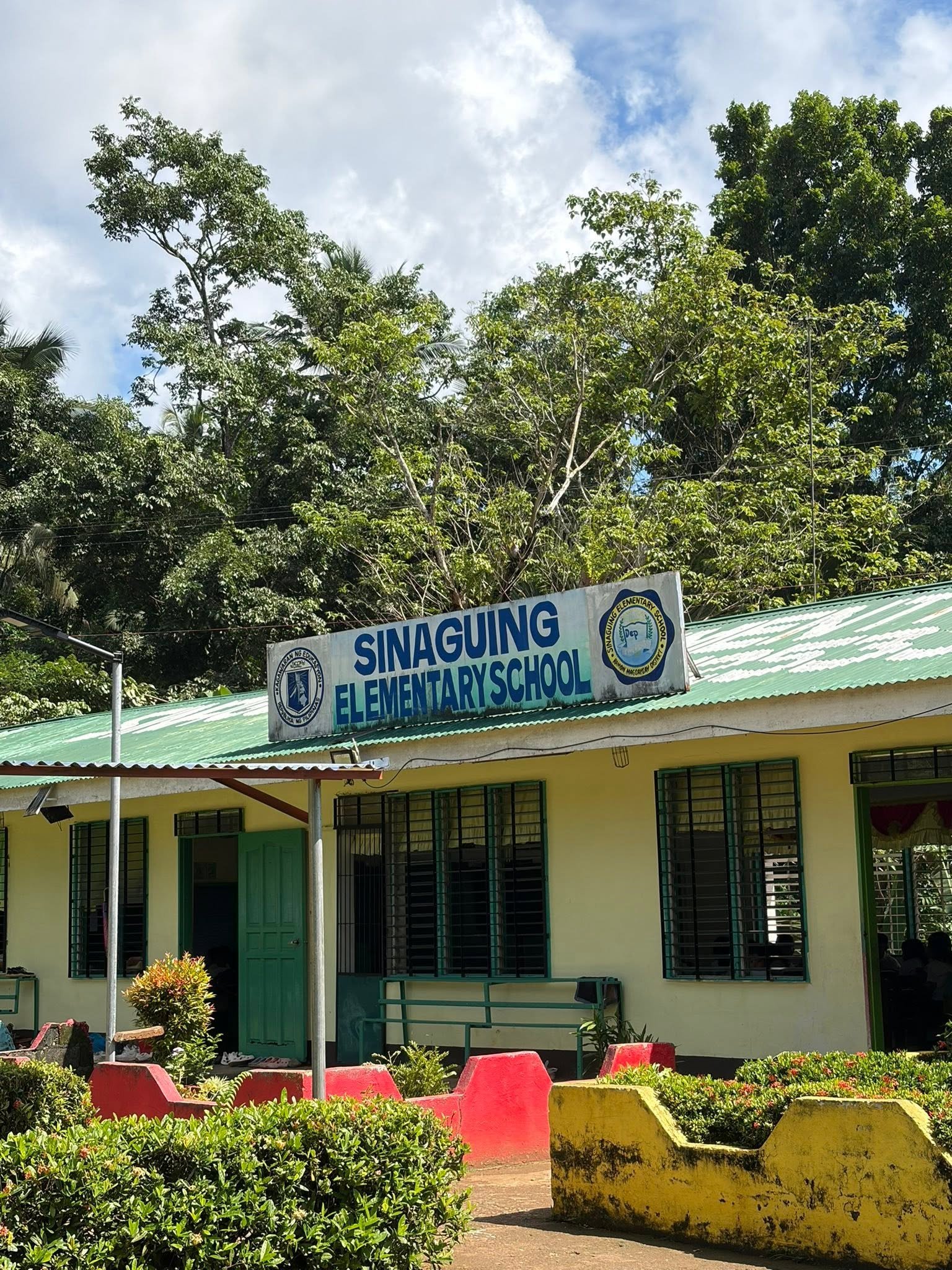 FEEDING PROGRAM AT SINAGUING ELEMENTARY SCHOOL